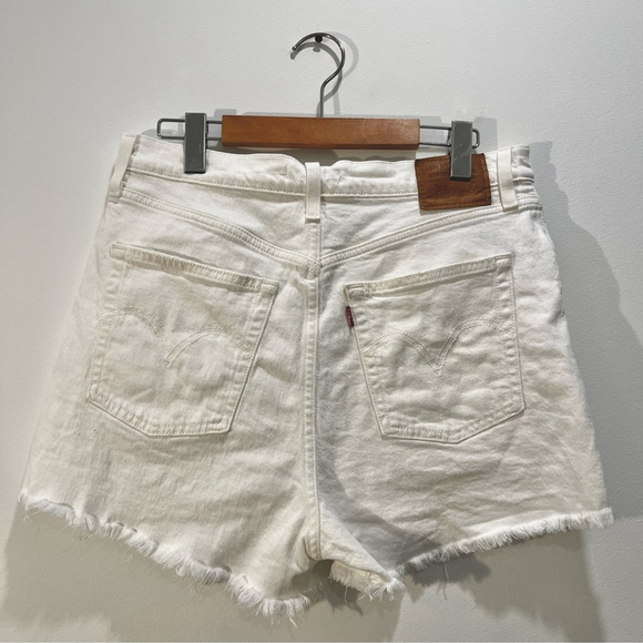 Levi's Ribcage White Denim Frayed Cutoff Distressed High Waist 3 inch Shorts 31 - Picture 5 of 7